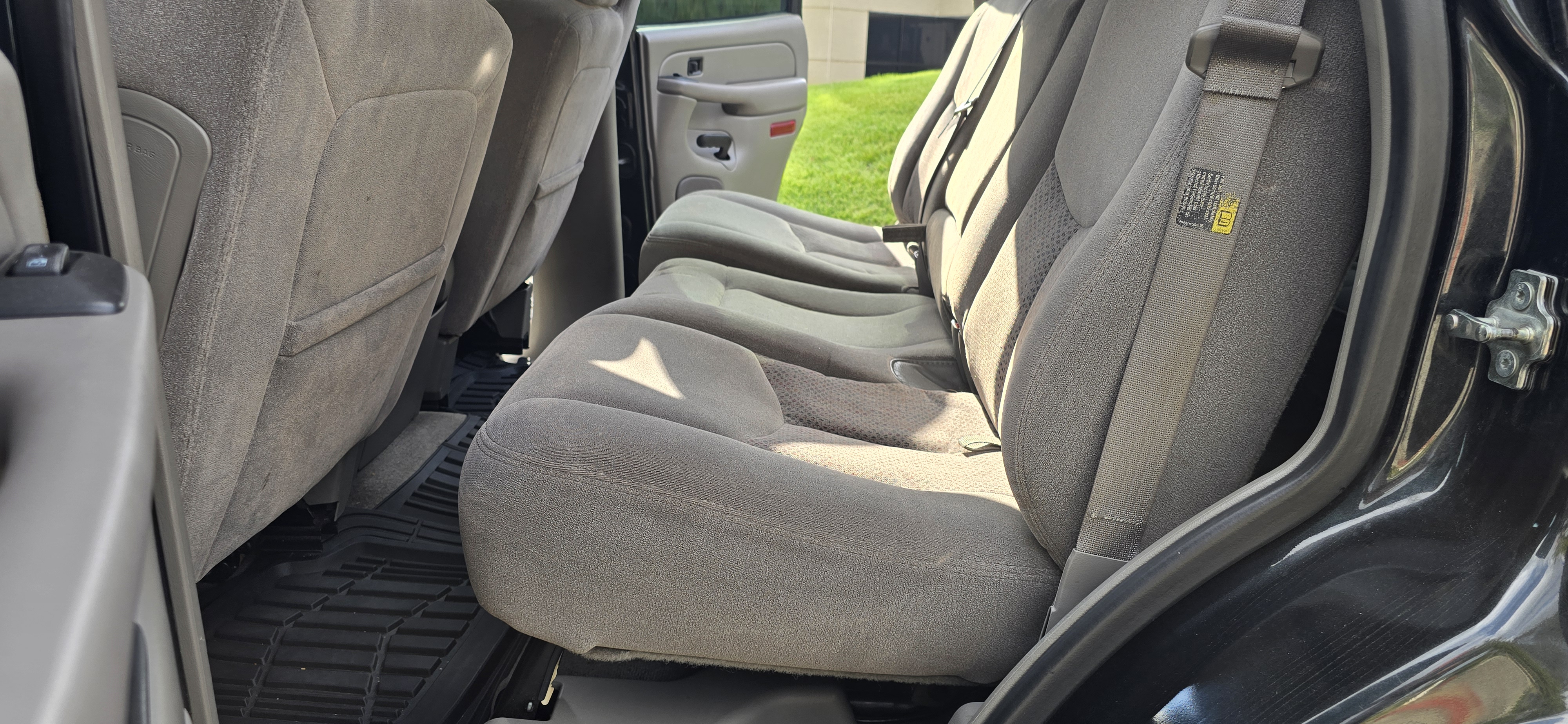 Used 2004 Chevrolet Tahoe 2WD image 37