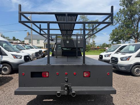 Used 2015 Ford F550 2WD Regular Cab Super Duty image 4
