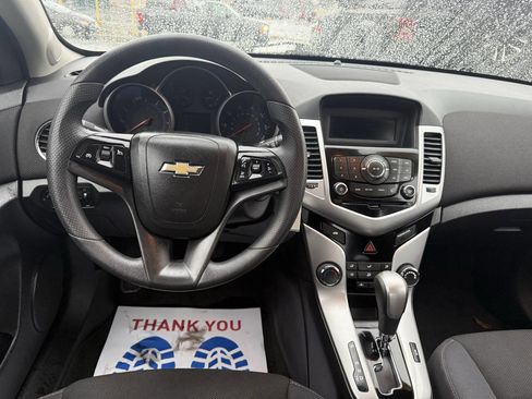 Used 2015 Chevrolet Cruze LT image 11