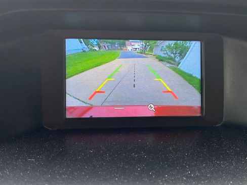 Used 2018 Ford Focus SE Sedan FWD image 24