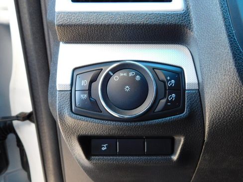 Used 2014 Ford Explorer XLT image 13