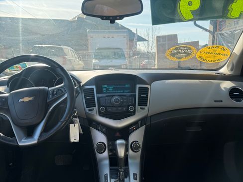 Used 2012 Chevrolet Cruze LT image 9