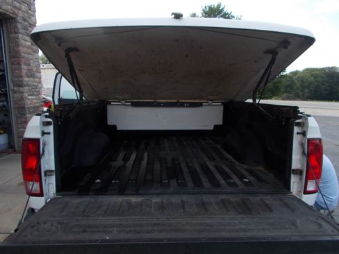 Used 2015 RAM 1500 4x4 Regular Cab ST image 28