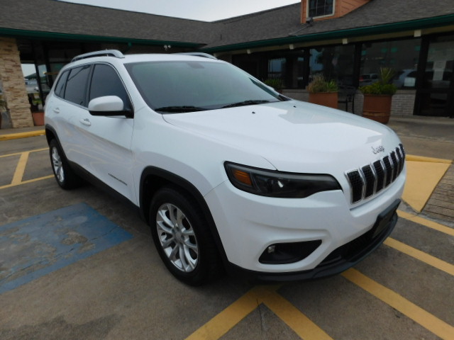 Used 2019 Jeep Cherokee FWD Latitude image 2