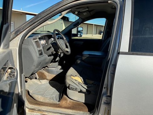 Used 2007 Dodge Ram 3500 Truck SLT image 10