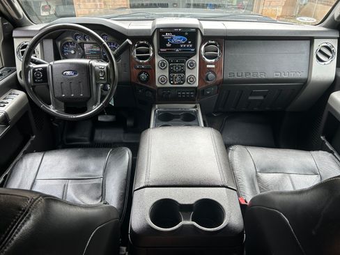 Used 2015 Ford F350 Lariat image 15
