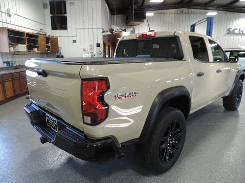 Used 2023 Chevrolet Colorado Trail Boss image 22