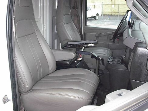 Used 2019 Chevrolet Express 3500 UNAVAIL RWD image 16