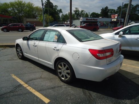 Used 2009 Lincoln MKZ AWD image 3