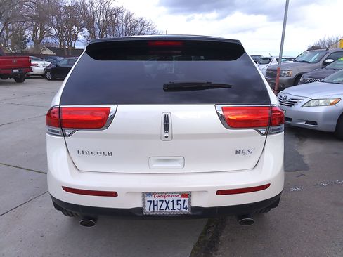 Used 2015 Lincoln MKX image 6