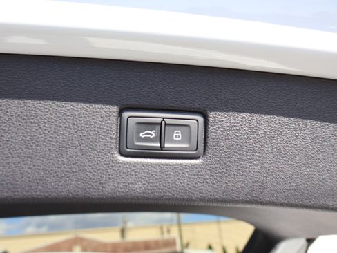 Used 2021 Audi Q7 3.0T Prestige image 21