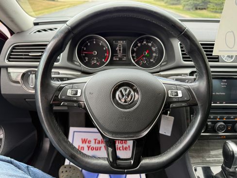 Used 2016 Volkswagen Passat 1.8T SE image 14