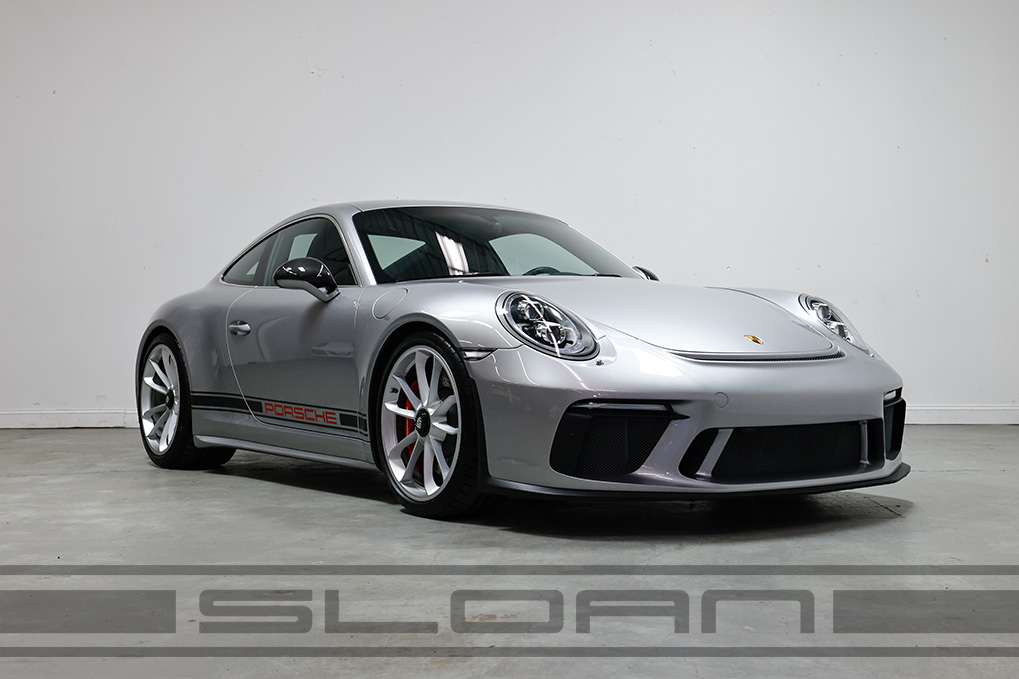 Used 2018 Porsche 911 GT3 Touring RWD image 1