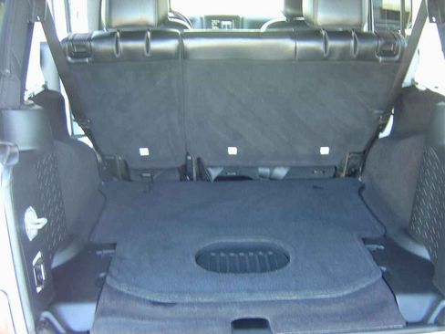 Used 2018 Jeep Wrangler 4xe Unlimited Sahara image 15