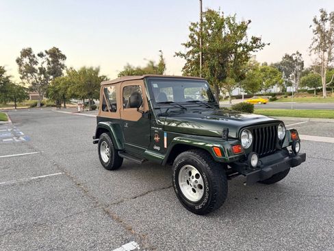 Used 1998 Jeep Wrangler 4WD Sahara image 13
