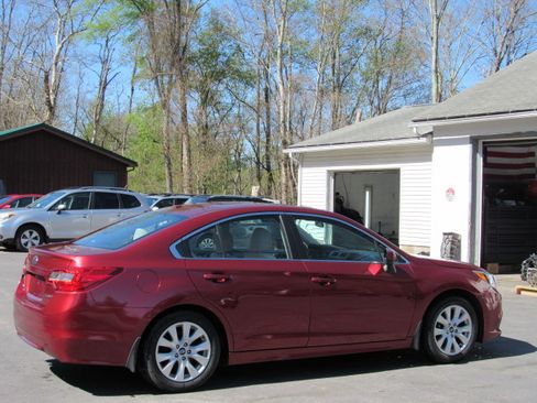 Used 2015 Subaru Legacy 2.5i Premium AWD/4WD image 6
