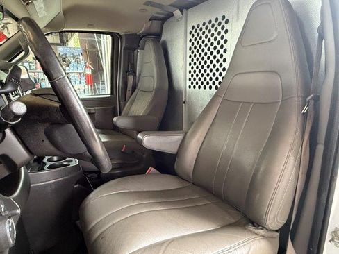 Used 2020 Chevrolet Express 2500 image 17
