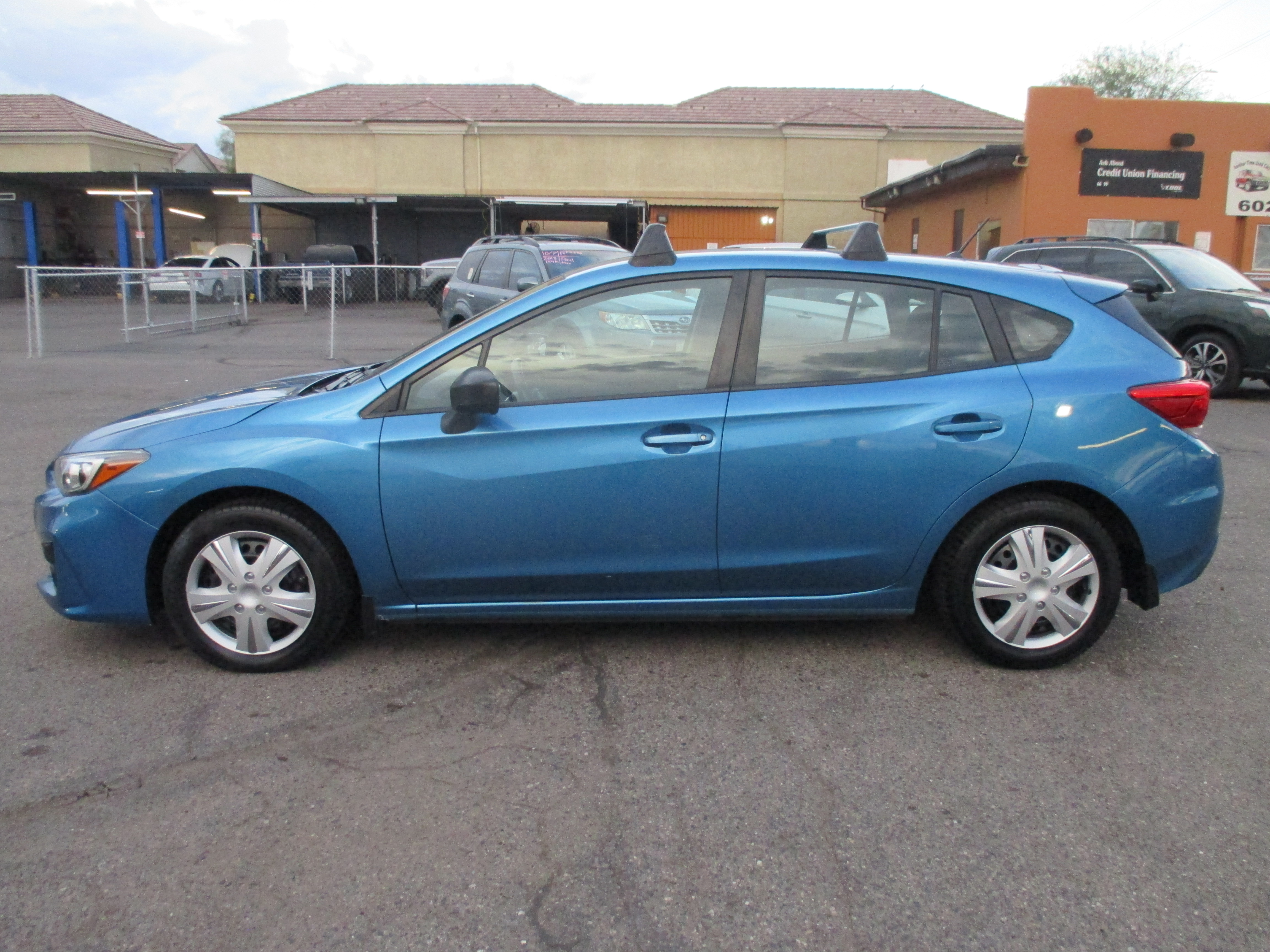 Used 2018 Subaru Impreza 2.0i Premium Hatchback AWD/4WD image 2