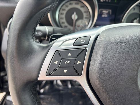 Used 2016 Mercedes-Benz SLK 350 image 26