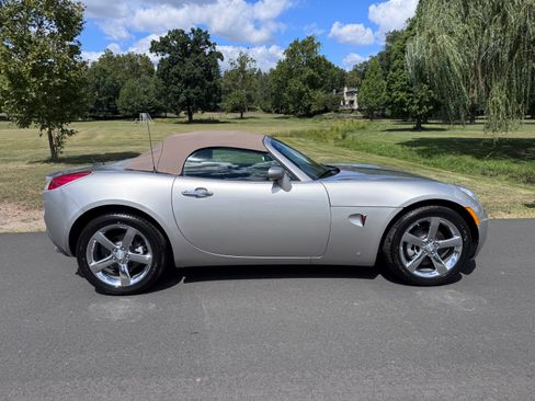 Used 2008 Pontiac Solstice GXP image 20