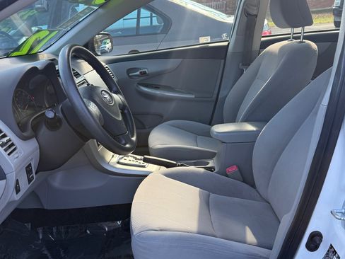 Used 2012 Toyota Corolla LE image 5