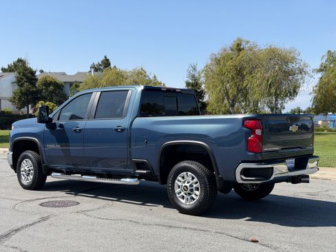Used 2025 Chevrolet Silverado 2500 4x4 Crew Cab LT image 3