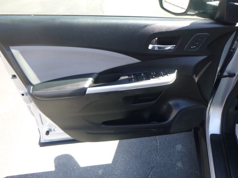 Used 2016 Honda CR-V Touring image 12