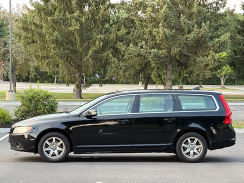 Used 2009 Volvo V70 UNAVAIL FWD image 2