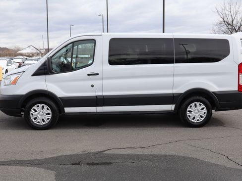 Used 2015 Ford Transit 150 XLT image 5