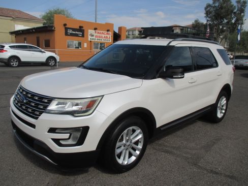 Used 2017 Ford Explorer XLT Sport SUV 4D FWD image 19