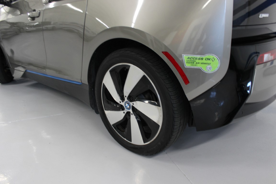 Used 2016 BMW i3 w/ Range Extender RWD image 10