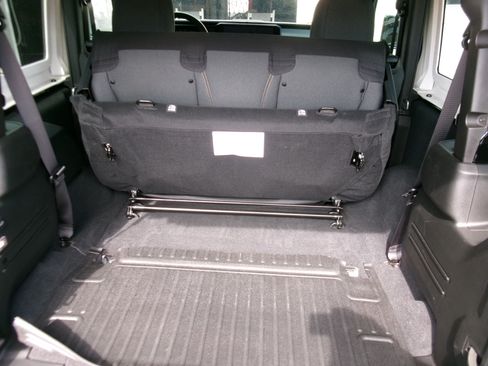 Used 2025 Jeep Wrangler 4WD Sport image 4