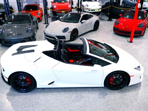 Used 2017 Lamborghini Huracan LP 580-2 image 8