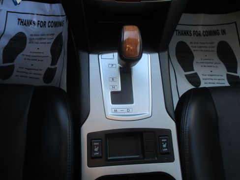 Used 2014 Subaru Outback 2.5i Limited image 9