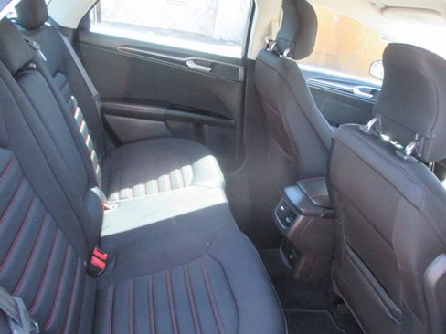 Used 2014 Ford Fusion SE Hybrid FWD image 13