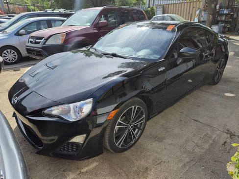 Used 2013 Scion FR-S UNAVAIL RWD image 1