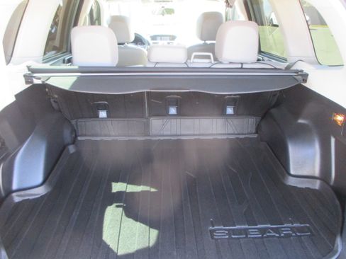 Used 2017 Subaru Forester 2.5i Limited image 14