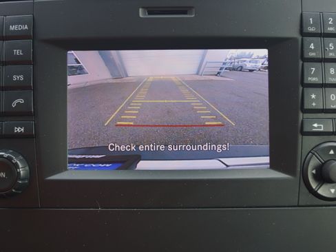 Used 2020 Mercedes-Benz Metris image 13