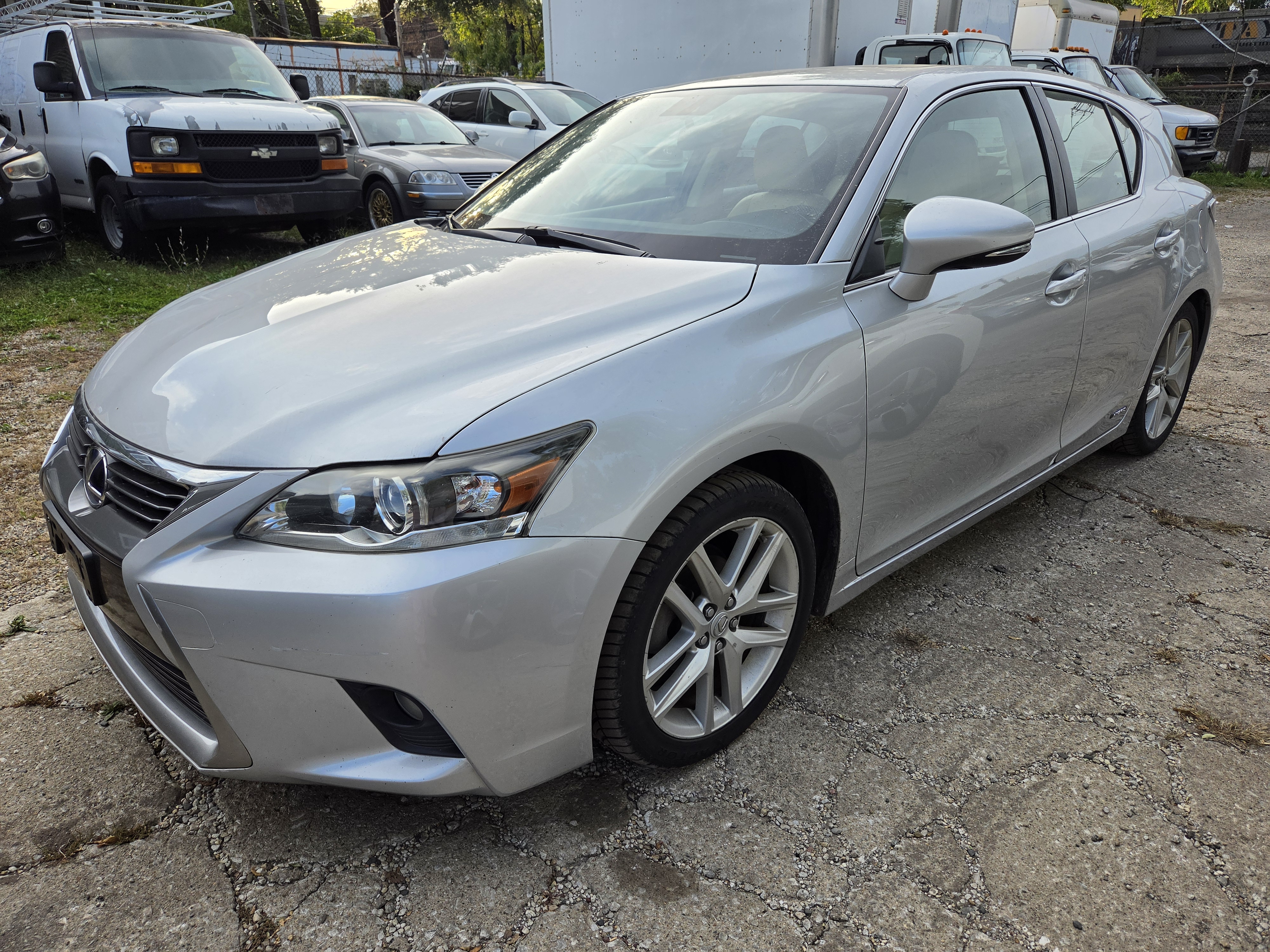 Used 2014 Lexus CT 200h CT 200h Hatchback 4D FWD image 2