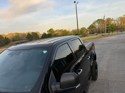 Used 2016 Ford F150 XLT image 11