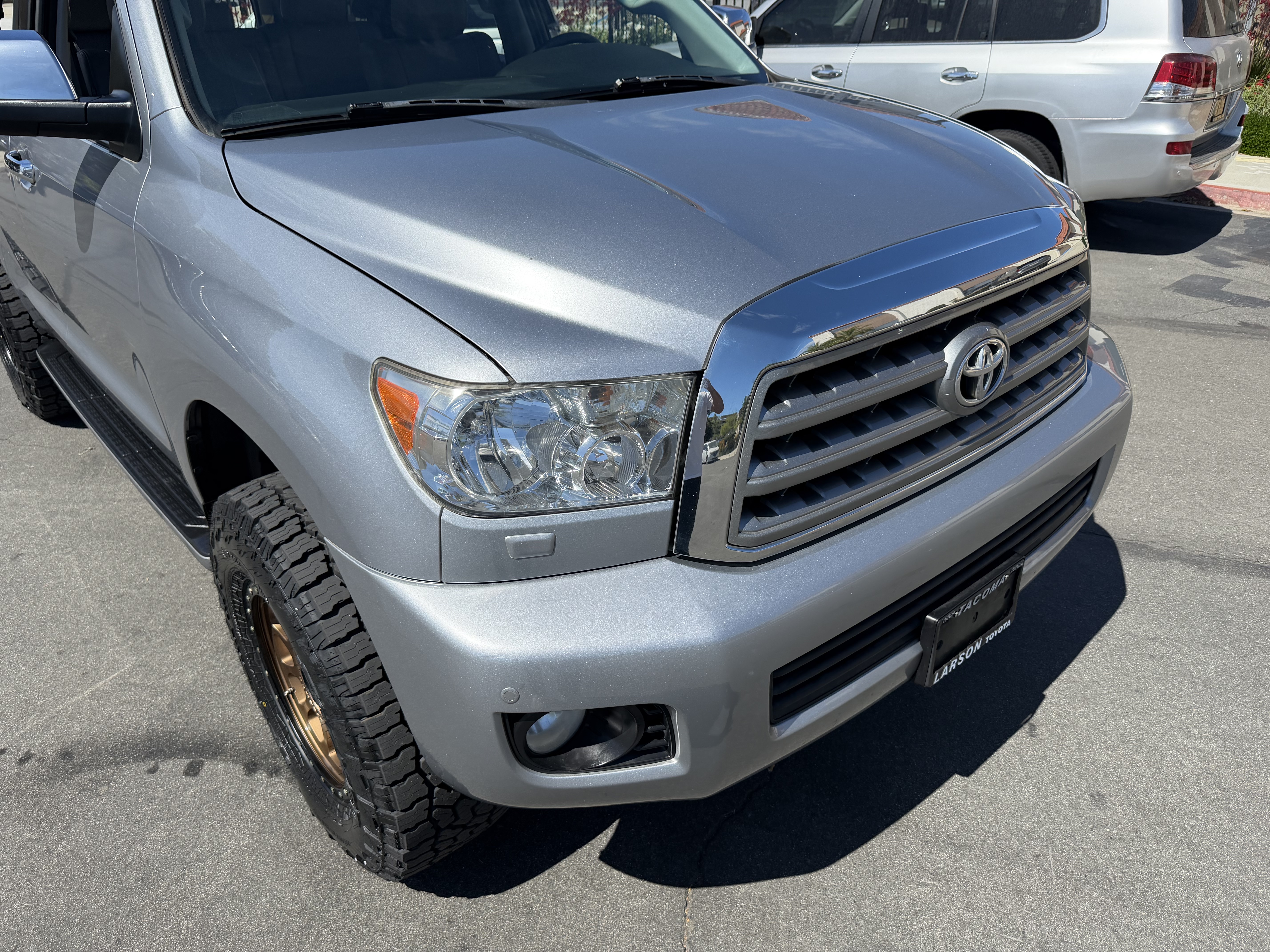 Used 2011 Toyota Sequoia Limited AWD/4WD image 12