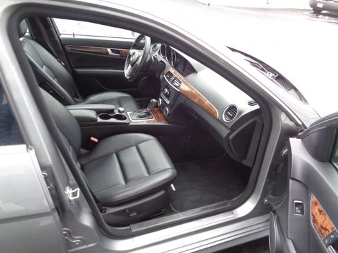 Used 2012 Mercedes-Benz C 300 image 7