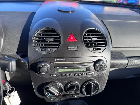 Used 2005 Volkswagen Beetle GLS image 6