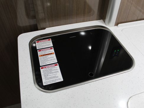 Used 2017 Mercedes-Benz Sprinter 3500 image 22