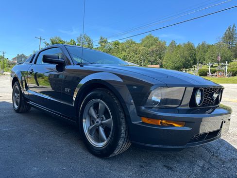Used 2007 Ford Mustang GT Coupe RWD image 5