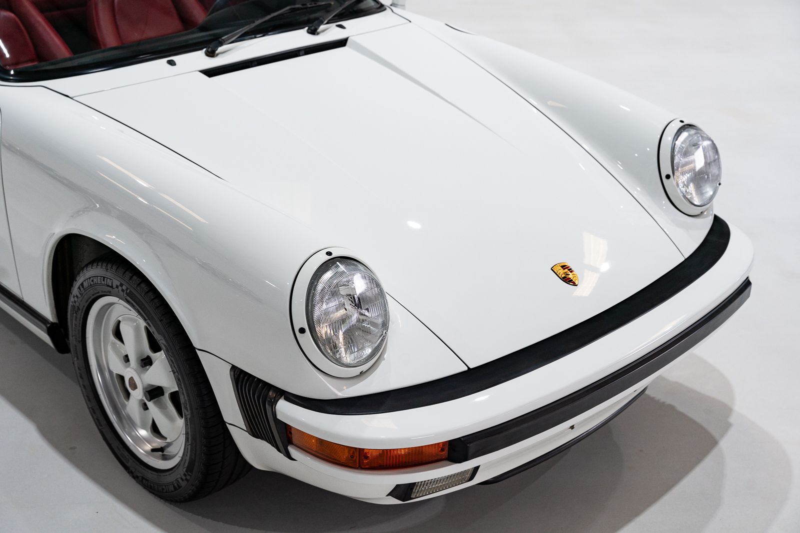 Used 1989 Porsche 911 Carrera Cabriolet RWD image 44
