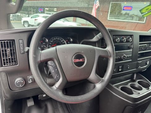 Used 2018 GMC Savana 2500 image 9