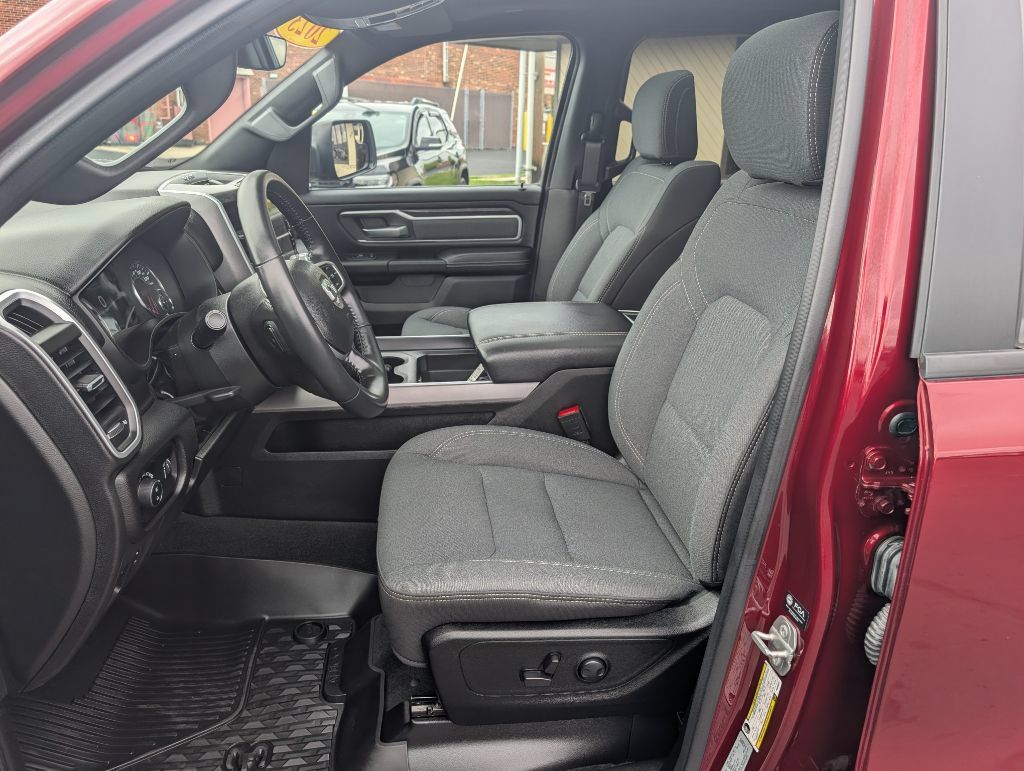 Used 2023 RAM 1500 4x4 Crew Cab Big Horn image 8