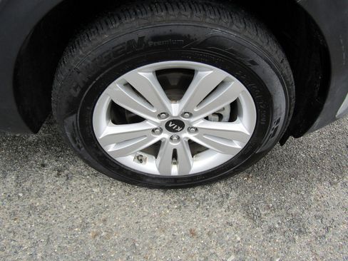 Used 2019 Kia Sportage AWD LX image 12