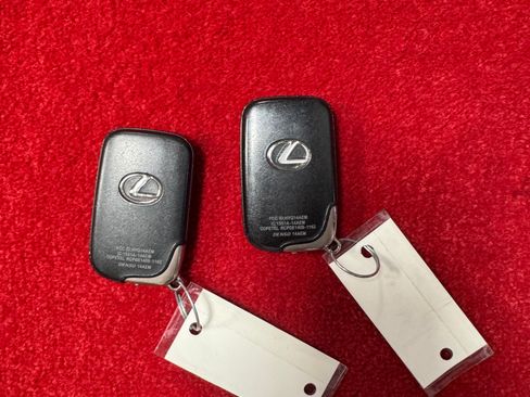 Used 2009 Lexus LX 570 image 32